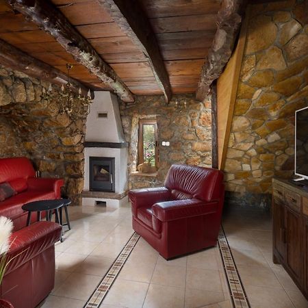 Stone Lady Holiday Home With Pool&Hot Tub,Sauna,Bbq,Garden Rasopasno Exteriör bild