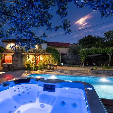 Stone Lady Holiday Home With Pool&Hot Tub,Sauna,Bbq,Garden Rasopasno Exteriör bild
