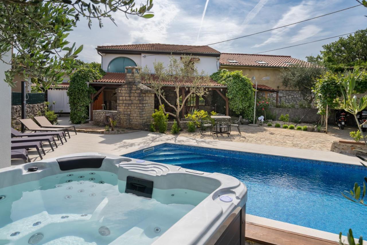 Stone Lady Holiday Home With Pool&Hot Tub,Sauna,Bbq,Garden Rasopasno Exteriör bild