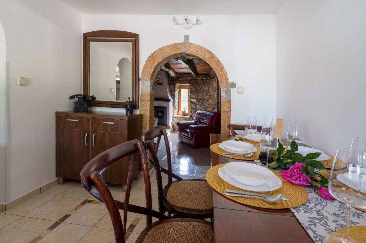 Stone Lady Holiday Home With Pool&Hot Tub,Sauna,Bbq,Garden Rasopasno Exteriör bild
