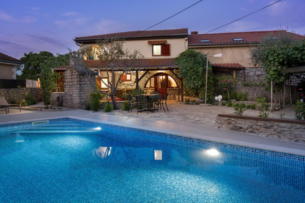 Stone Lady Holiday Home With Pool&Hot Tub,Sauna,Bbq,Garden Rasopasno Exteriör bild